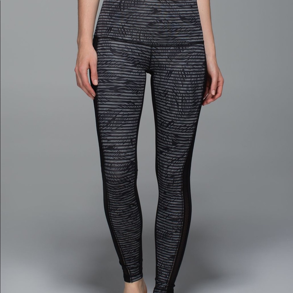 LULULEMON Wunder Under Stripe Play Slate Leggings